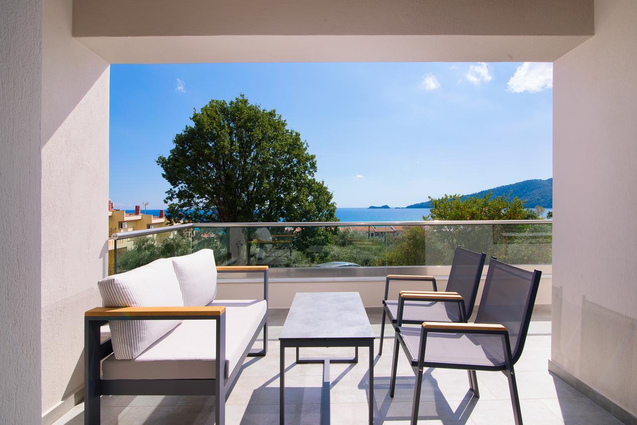Semiramis Luxury Suites Chrisi Ammoudia Eksteriør billede
