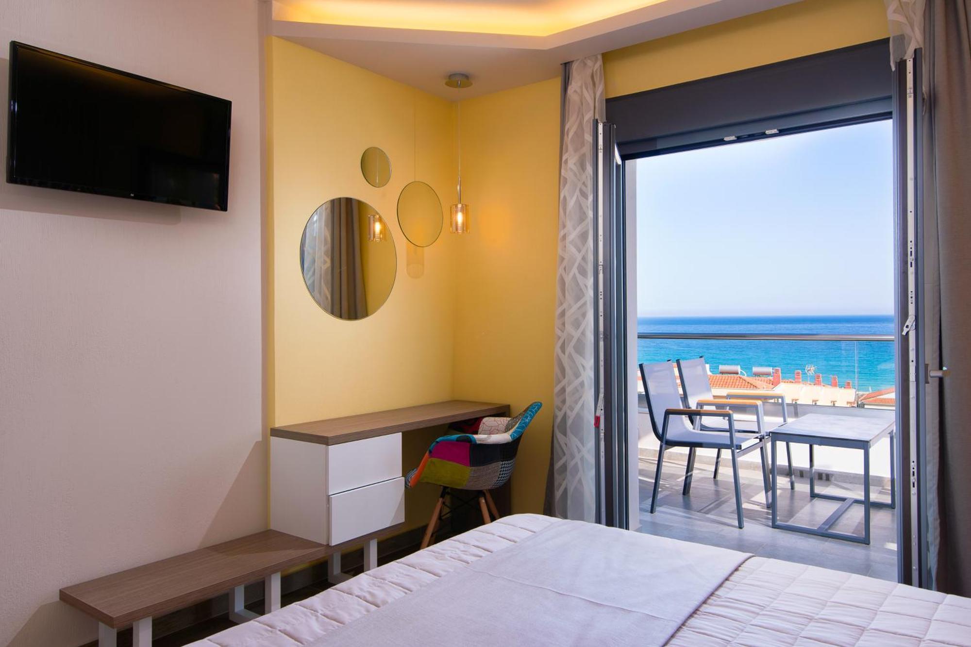 Semiramis Luxury Suites Chrisi Ammoudia Eksteriør billede